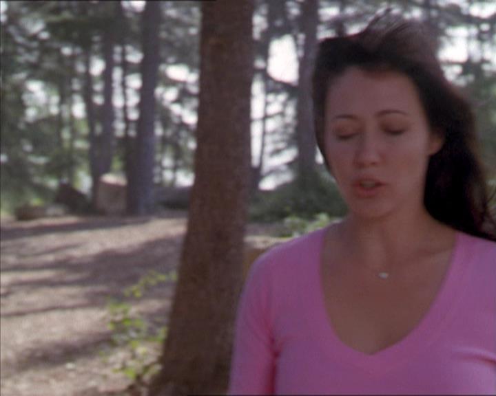 Charmed-Online_dot_net-2x01WitchTrial2164.jpg