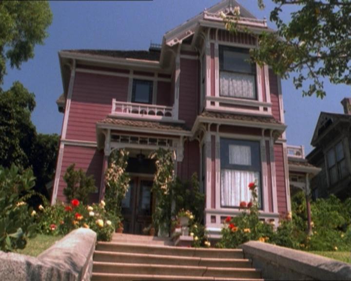 Charmed-Online_dot_net-2x01WitchTrial2265.jpg