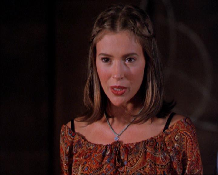 Charmed-Online_dot_net-2x01WitchTrial2369.jpg