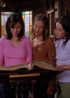 Charmed-Online_dot_net-2x01WitchTrial2412.jpg