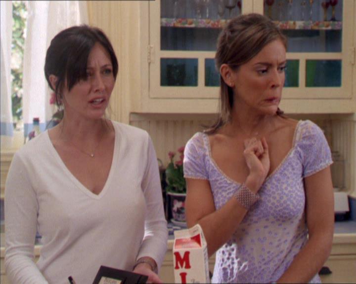 Charmed-Online_dot_net-2x02MoralityBites0010.jpg