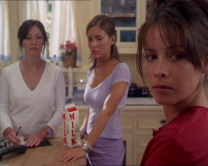 Charmed-Online_dot_net-2x02MoralityBites0029.jpg