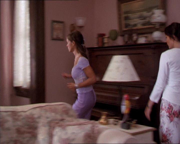 Charmed-Online_dot_net-2x02MoralityBites0038.jpg