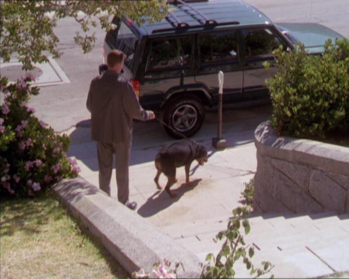 Charmed-Online_dot_net-2x02MoralityBites0043.jpg