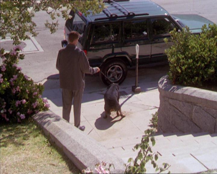 Charmed-Online_dot_net-2x02MoralityBites0044.jpg