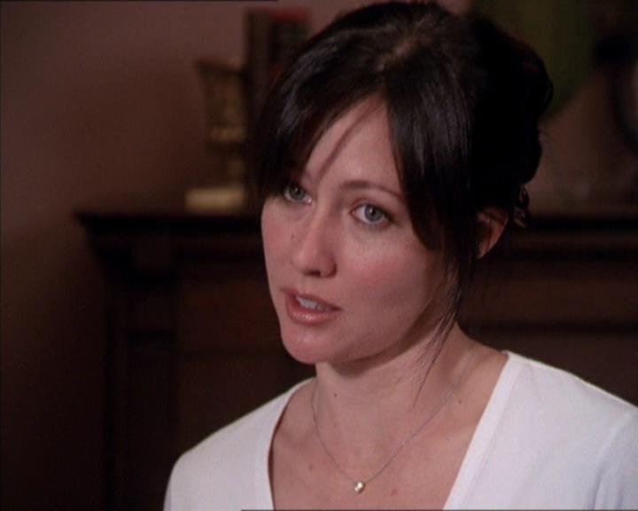 Charmed-Online_dot_net-2x02MoralityBites0059.jpg