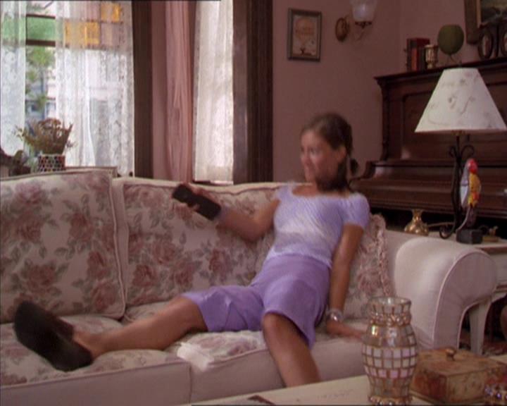 Charmed-Online_dot_net-2x02MoralityBites0107.jpg