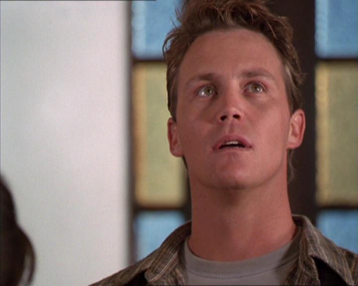 Charmed-Online_dot_net-2x02MoralityBites0276.jpg