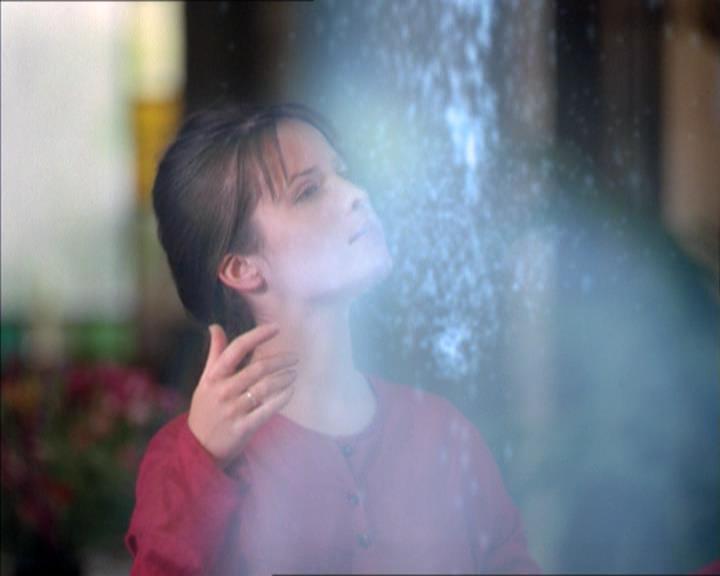 Charmed-Online_dot_net-2x02MoralityBites0303.jpg