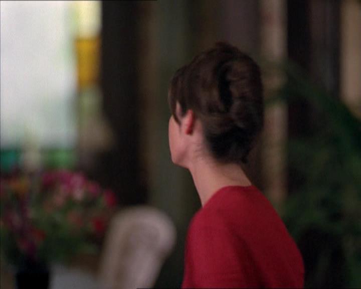 Charmed-Online_dot_net-2x02MoralityBites0306.jpg