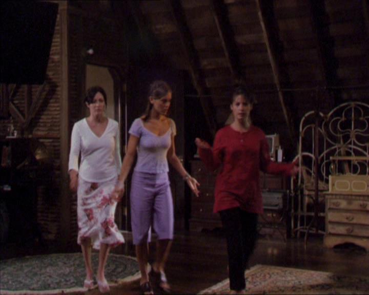 Charmed-Online_dot_net-2x02MoralityBites0323.jpg