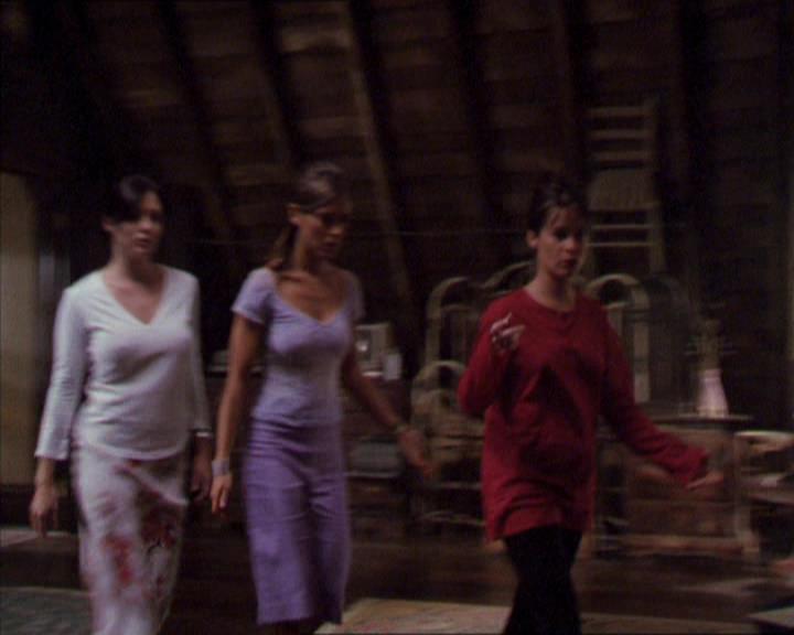 Charmed-Online_dot_net-2x02MoralityBites0324.jpg