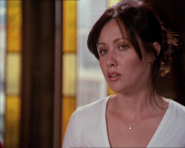 Charmed-Online_dot_net-2x02MoralityBites0336.jpg