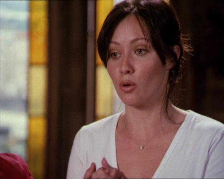 Charmed-Online_dot_net-2x02MoralityBites0353.jpg
