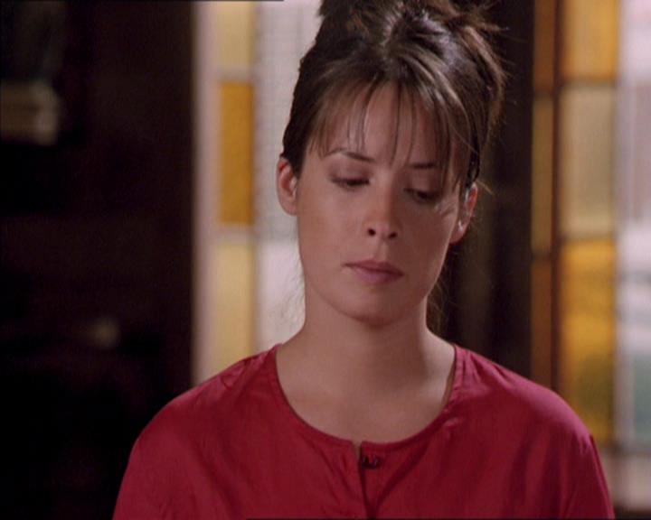 Charmed-Online_dot_net-2x02MoralityBites0358.jpg
