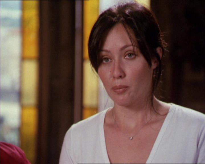 Charmed-Online_dot_net-2x02MoralityBites0366.jpg