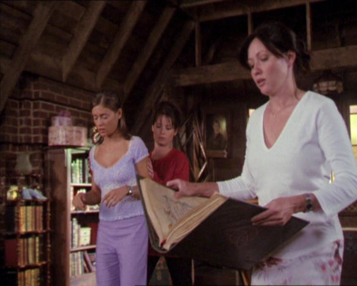 Charmed-Online_dot_net-2x02MoralityBites0374.jpg