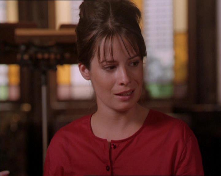 Charmed-Online_dot_net-2x02MoralityBites0391.jpg