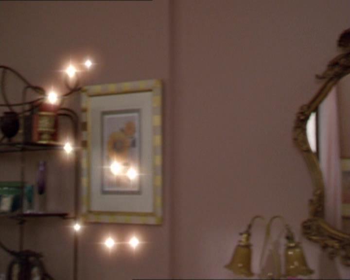Charmed-Online_dot_net-2x02MoralityBites0426.jpg