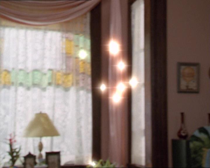 Charmed-Online_dot_net-2x02MoralityBites0429.jpg