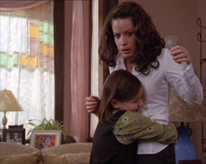 Charmed-Online_dot_net-2x02MoralityBites0446.jpg