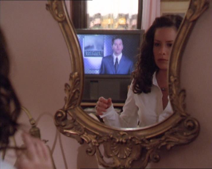 Charmed-Online_dot_net-2x02MoralityBites0453.jpg