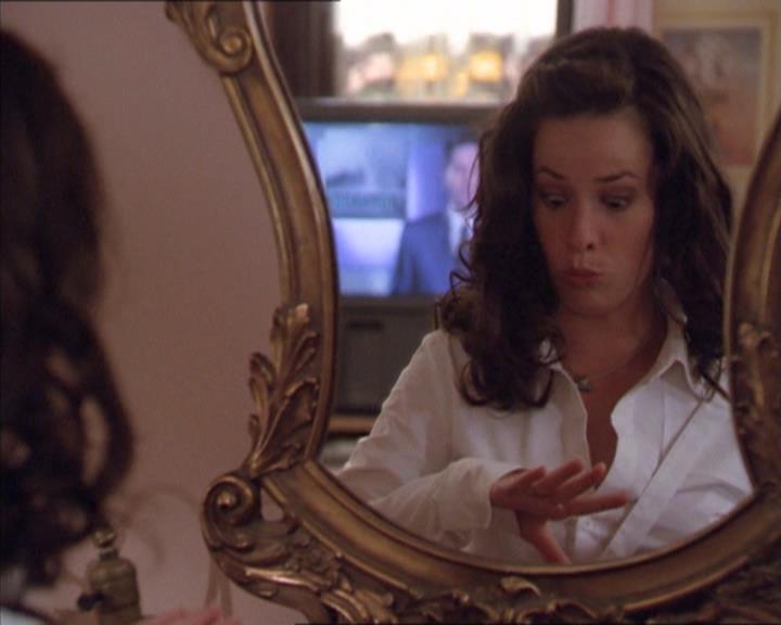 Charmed-Online_dot_net-2x02MoralityBites0456.jpg