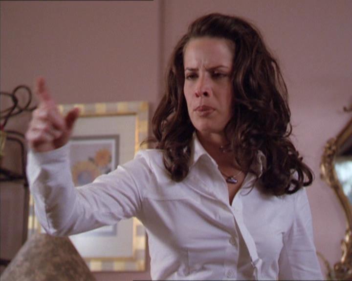Charmed-Online_dot_net-2x02MoralityBites0482.jpg