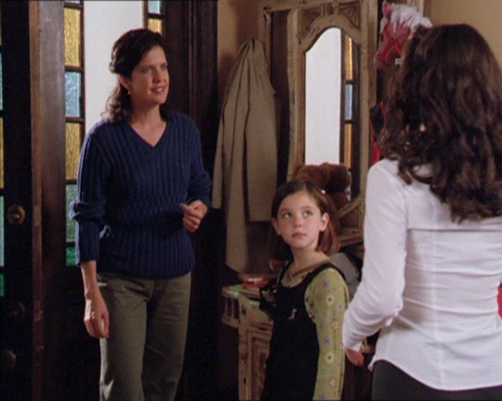 Charmed-Online_dot_net-2x02MoralityBites0487.jpg