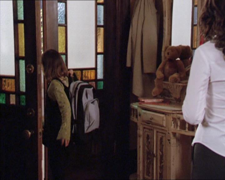 Charmed-Online_dot_net-2x02MoralityBites0517.jpg Charmed-Online_dot_net-2x02MoralityBites0517.jpg