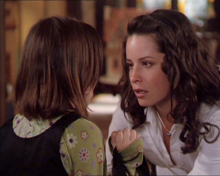 Charmed-Online_dot_net-2x02MoralityBites0521.jpg