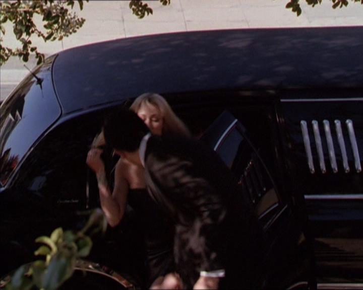 Charmed-Online_dot_net-2x02MoralityBites0554.jpg Charmed-Online_dot_net-2x02MoralityBites0554.jpg