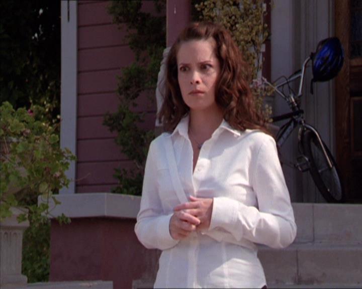 Charmed-Online_dot_net-2x02MoralityBites0556.jpg Charmed-Online_dot_net-2x02MoralityBites0556.jpg