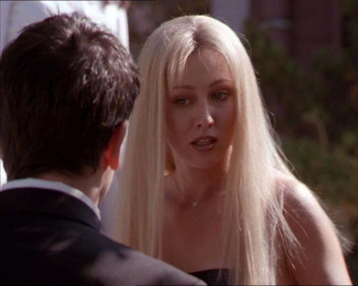 Charmed-Online_dot_net-2x02MoralityBites0563.jpg