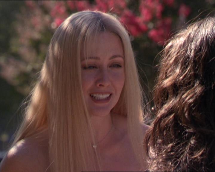 Charmed-Online_dot_net-2x02MoralityBites0589.jpg Charmed-Online_dot_net-2x02MoralityBites0589.jpg