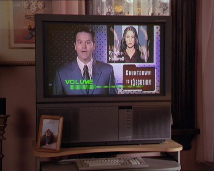 Charmed-Online_dot_net-2x02MoralityBites0654.jpg