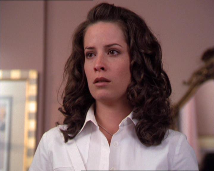 Charmed-Online_dot_net-2x02MoralityBites0703.jpg