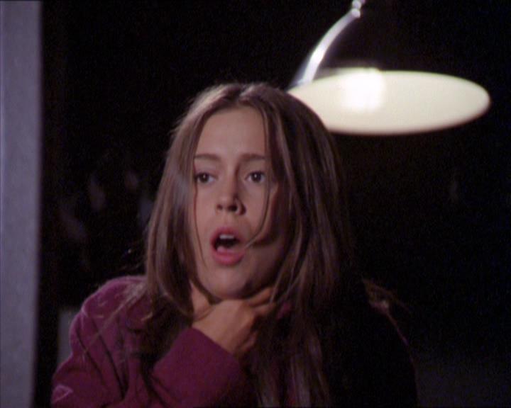 Charmed-Online_dot_net-2x02MoralityBites0815.jpg Charmed-Online_dot_net-2x02MoralityBites0815.jpg