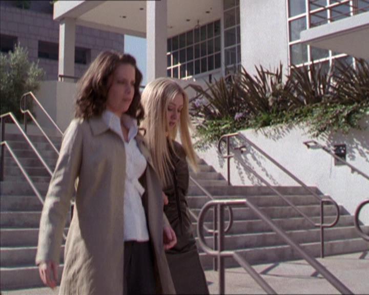 Charmed-Online_dot_net-2x02MoralityBites0837.jpg Charmed-Online_dot_net-2x02MoralityBites0837.jpg