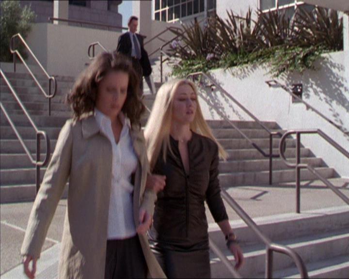 Charmed-Online_dot_net-2x02MoralityBites0838.jpg Charmed-Online_dot_net-2x02MoralityBites0838.jpg