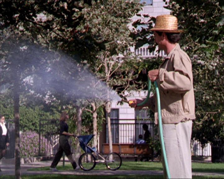 Charmed-Online_dot_net-2x02MoralityBites0853.jpg