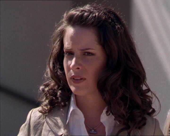 Charmed-Online_dot_net-2x02MoralityBites0864.jpg