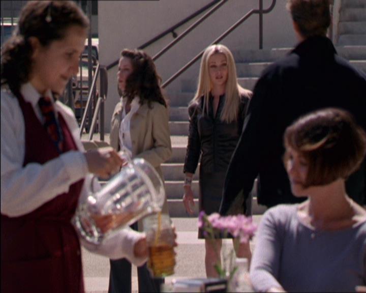 Charmed-Online_dot_net-2x02MoralityBites0866.jpg Charmed-Online_dot_net-2x02MoralityBites0866.jpg