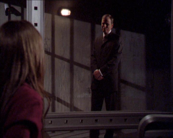 Charmed-Online_dot_net-2x02MoralityBites0924.jpg