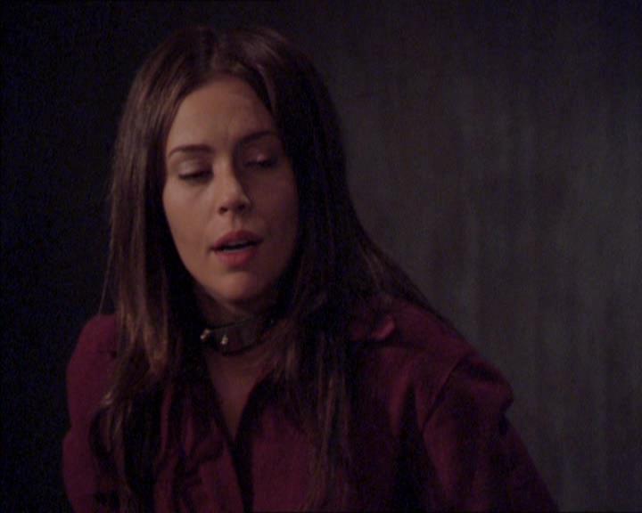 Charmed-Online_dot_net-2x02MoralityBites0942.jpg Charmed-Online_dot_net-2x02MoralityBites0942.jpg