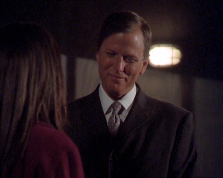 Charmed-Online_dot_net-2x02MoralityBites0954.jpg