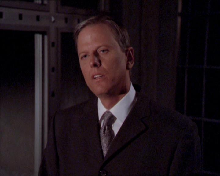 Charmed-Online_dot_net-2x02MoralityBites0987.jpg