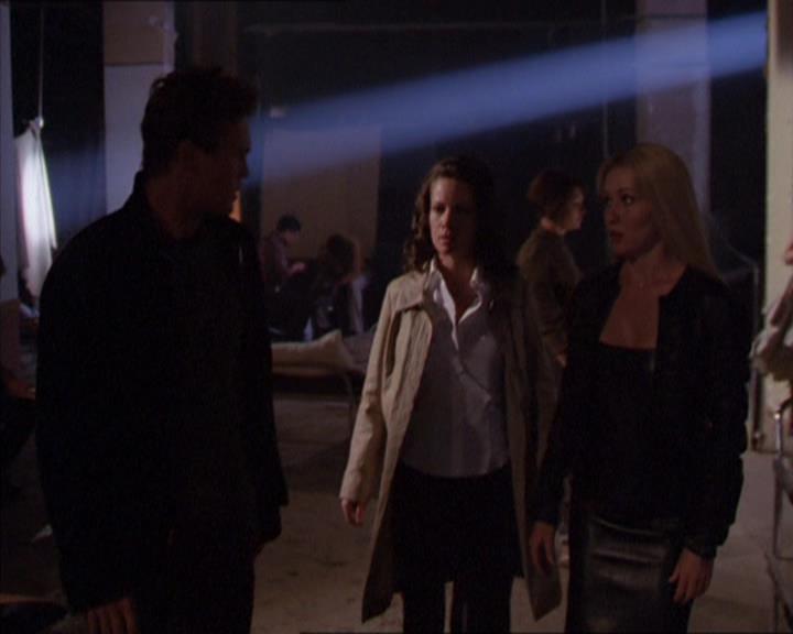 Charmed-Online_dot_net-2x02MoralityBites1054.jpg