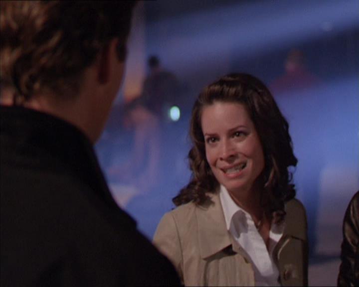 Charmed-Online_dot_net-2x02MoralityBites1091.jpg