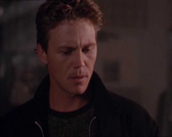 Charmed-Online_dot_net-2x02MoralityBites1098.jpg